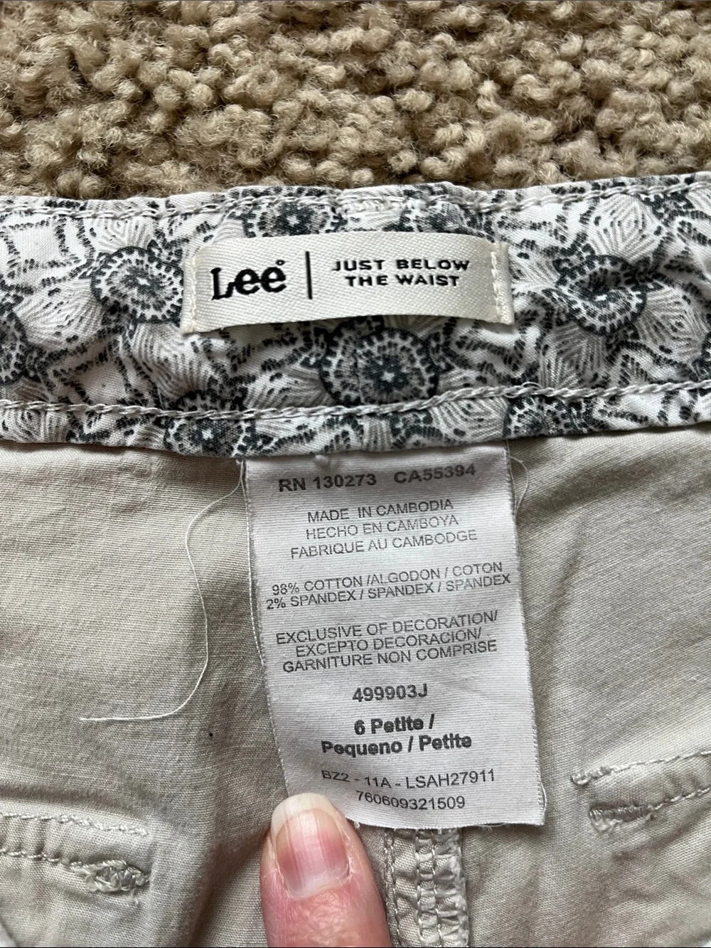 Lee Women’s Cargo Capri Pants in Light Tan